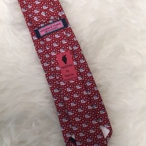 Boys Vineyard Vines tie Santa print NWT